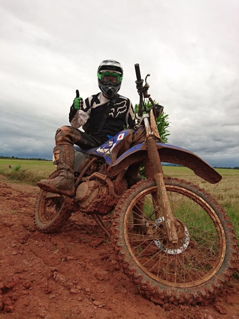 海外バイクの旅：立ち往生！カンボジアで過酷エンデューロ